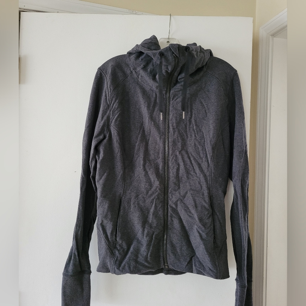 Lululemon sweatshirt with open back